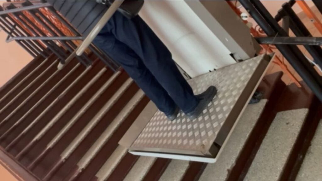 В сети появилось видео о проблеме транспортировки пациентов в медотделении Борисова. Что случилось