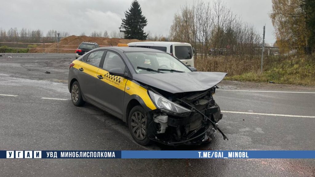 Тройное ДТП в Минском районе: пострадали водитель и пассажир