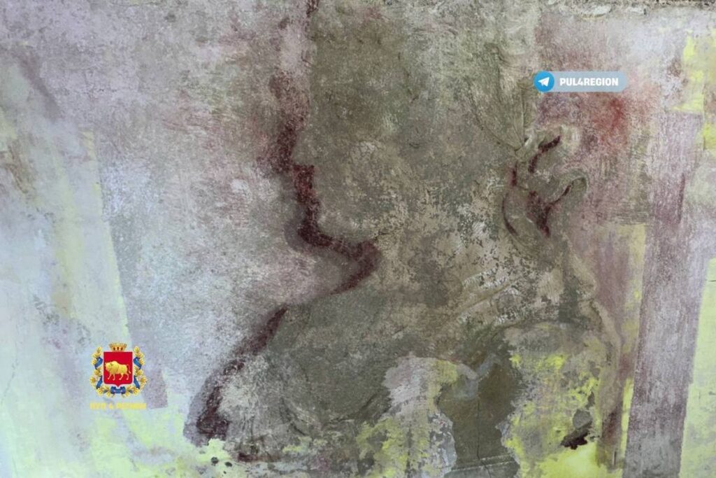 «Достойный Лувра»: в гродненском «Святске» реставраторы нашли портрет высочайшего уровня