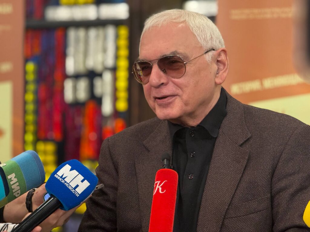 Глава Мосфильма рассказал о кино, осени и белорусской столице