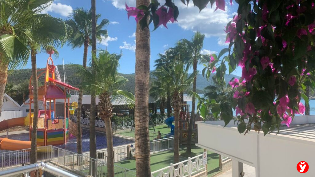 Семья из Крупок в Турции