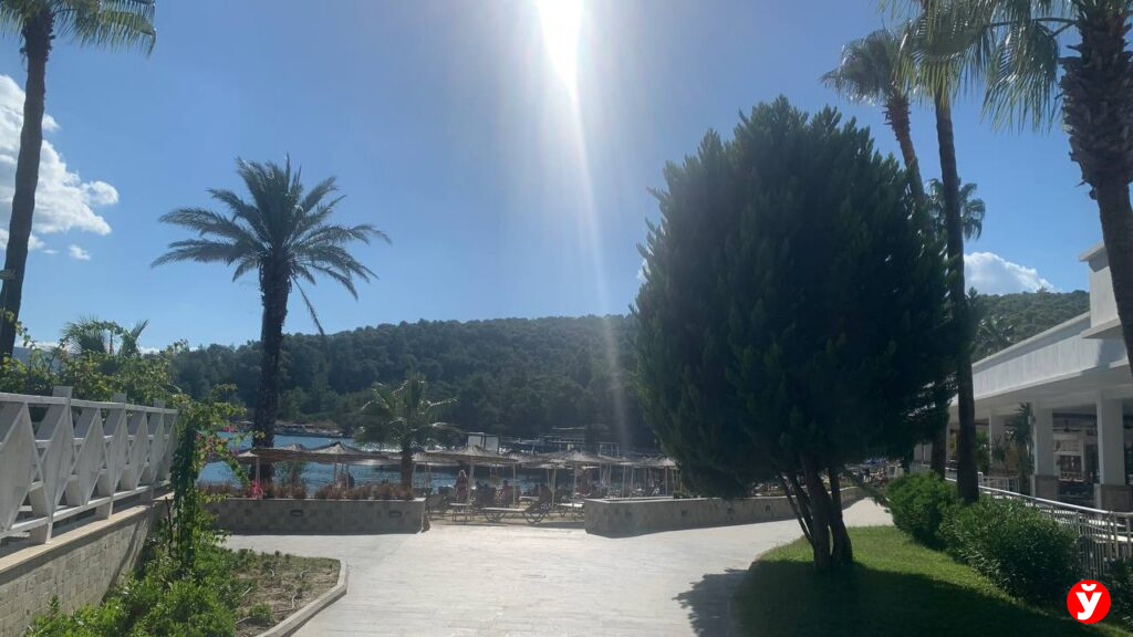 Семья из Крупок в Турции