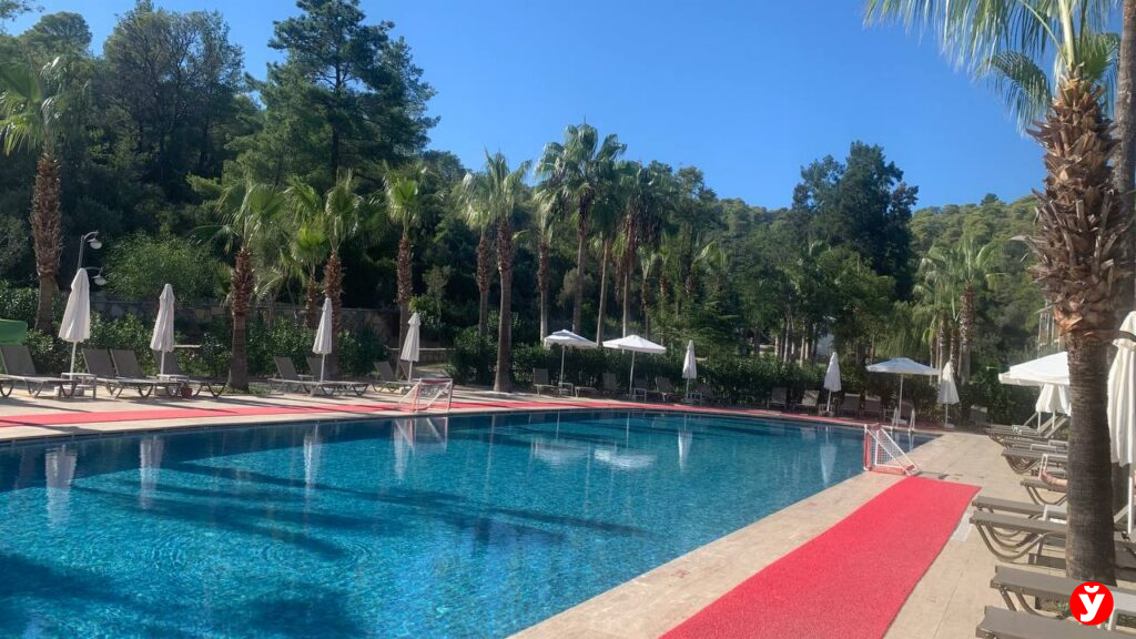 Семья из Крупок в Турции