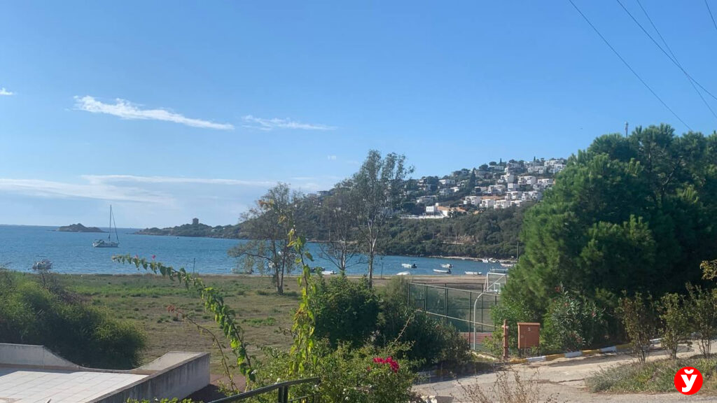 Семья из Крупок в Турции