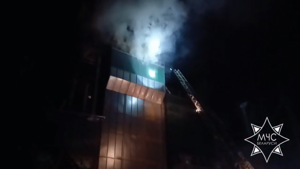 В Дзержинском районе вспыхнул пожар на зерносушилке — спасли 112 тонн кукурузы
