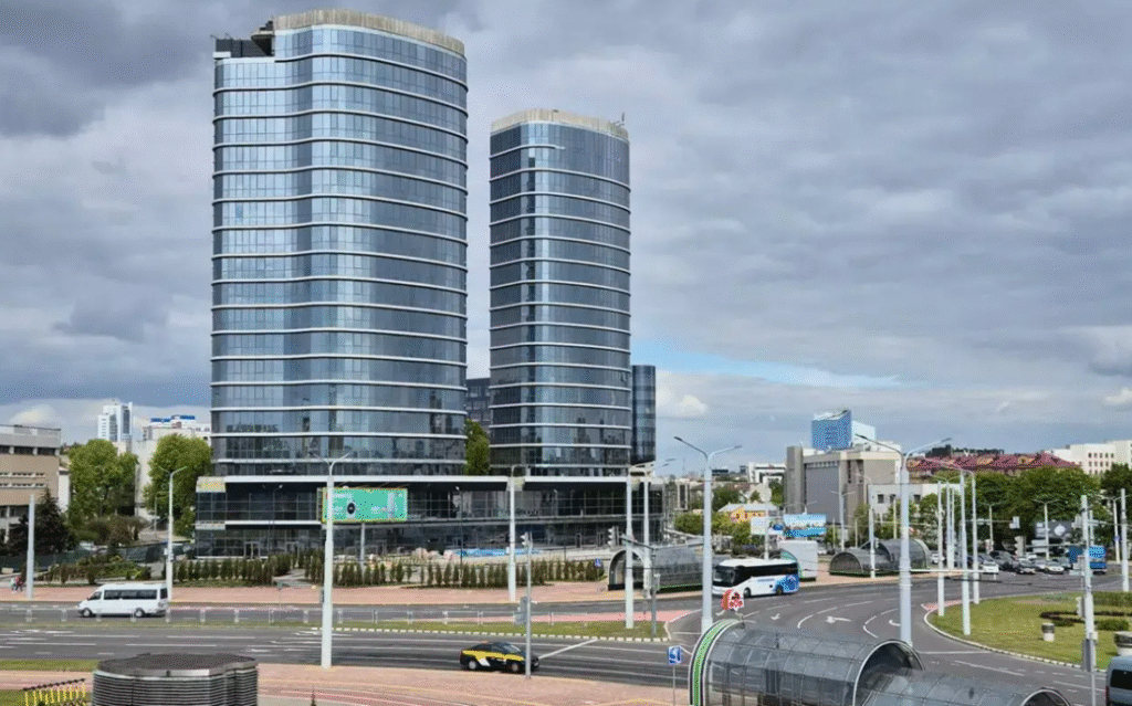 Почему элитный ЖК «Маэстро» в центре Минска до сих пор не сдан