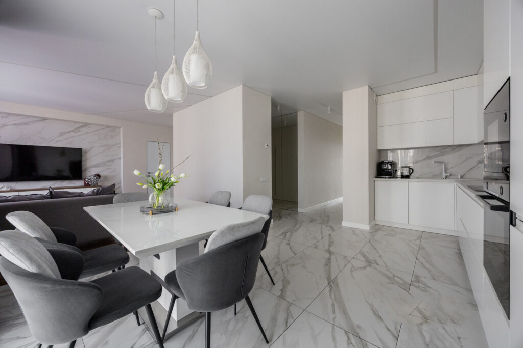 Смотрим квартиру «под ключ» в ЖК «Парк Челюскинцев»