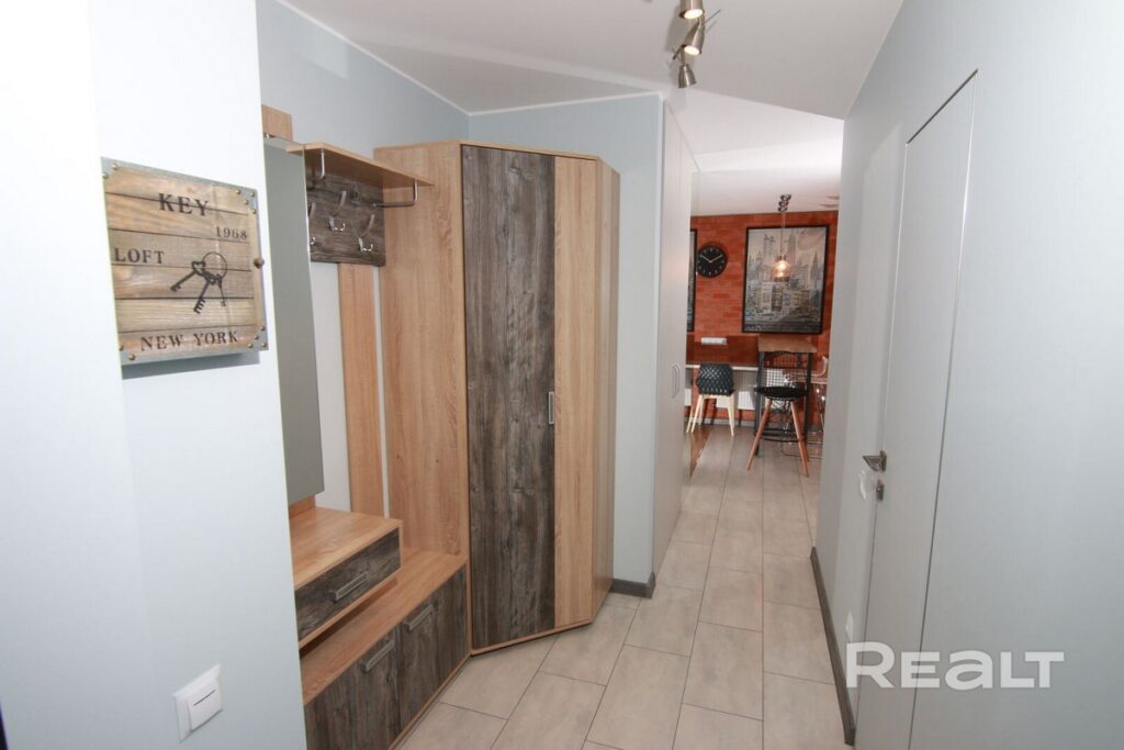 однушка ул. Алибегова, 28 на 14 этаже