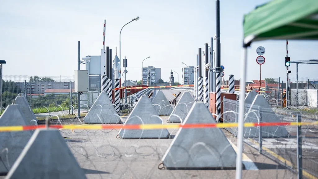 Азарёнок о ситуации на границе: Беларусь предлагает решение, Литва оправдывает хаос