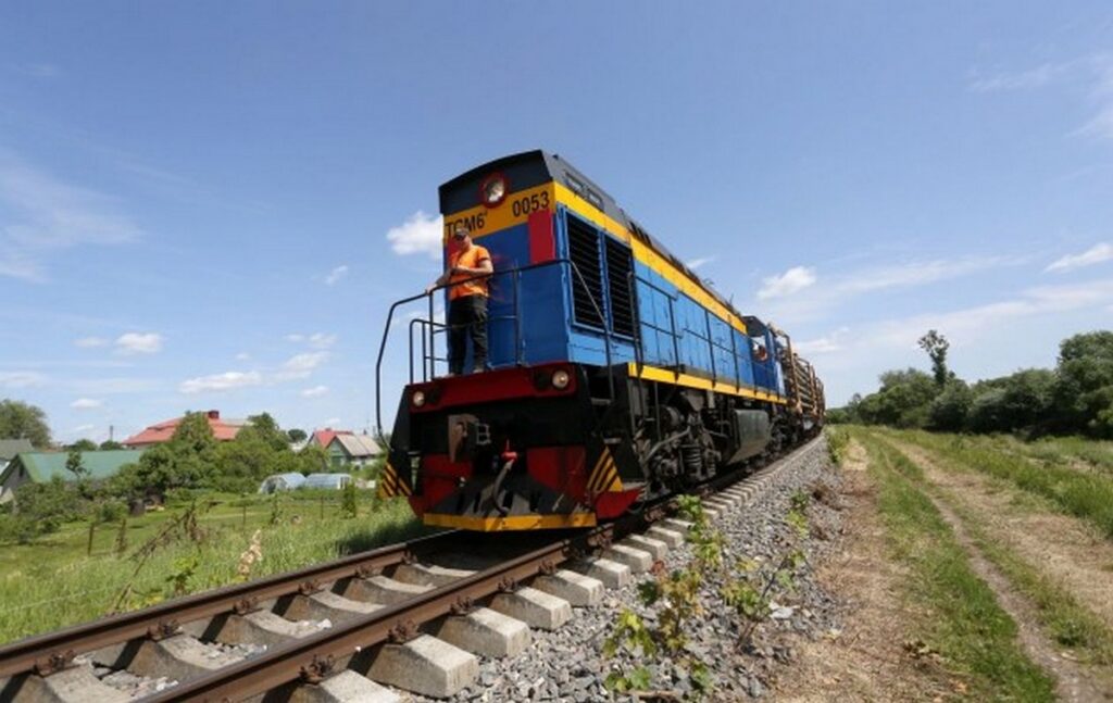 Санкции ЕС обрушили транзит грузов через порты Латвии