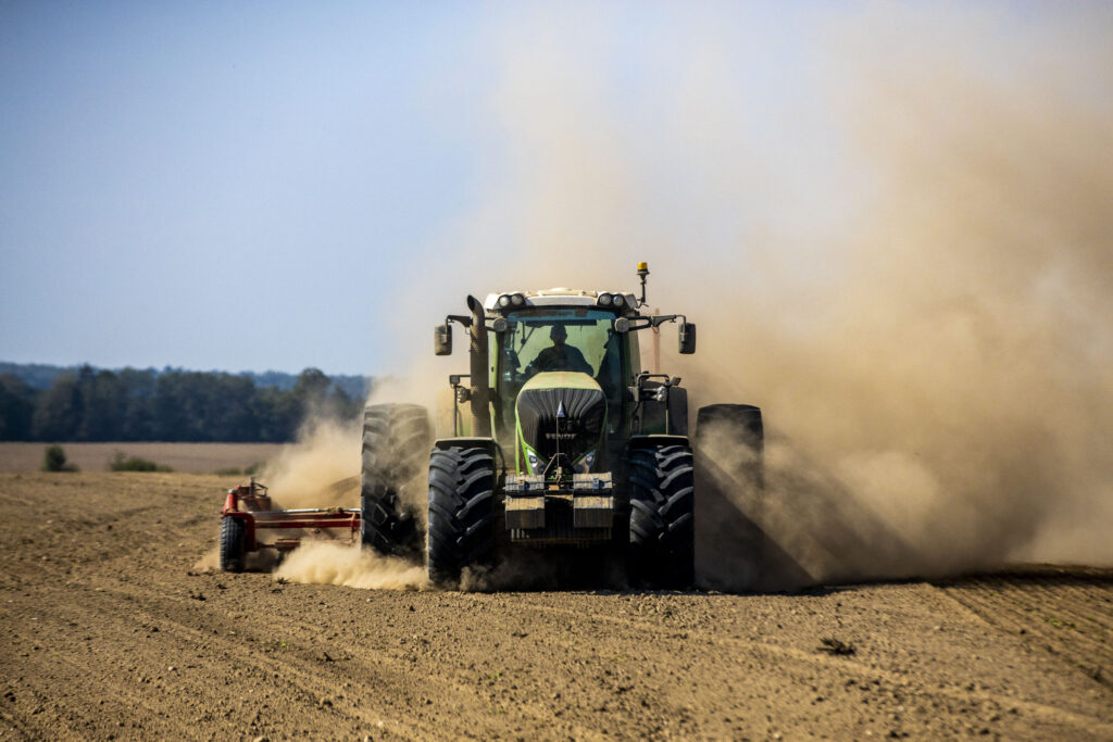 Ставка на будущее: как «Рогознянский» повышает эффективность животноводства и растениеводства