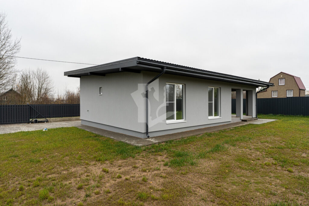 Здесь можно жить круглый год. Нашли современную дачу в Минском районе, полностью готовую к проживанию