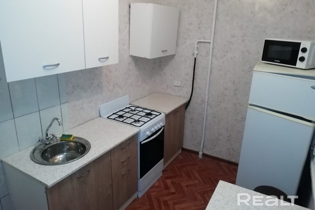 однушка на ул. Ротмистрова, 6