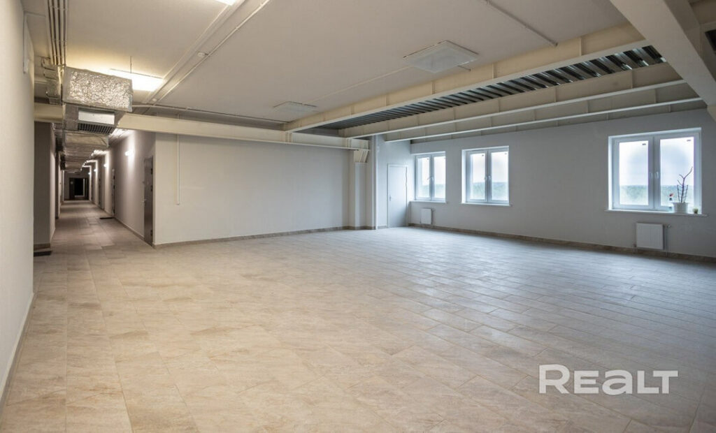 В халате до магазина — в Минске продают квартиру внутри торгового центра