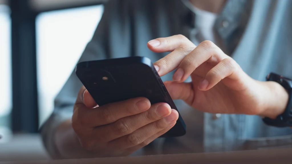 Куда жаловаться на мошенническую рекламу в интернете, чтобы ресурс заблокировали