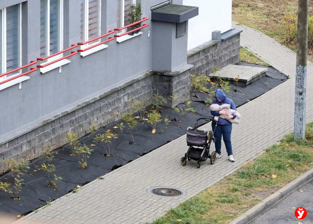 женщина с ребенком