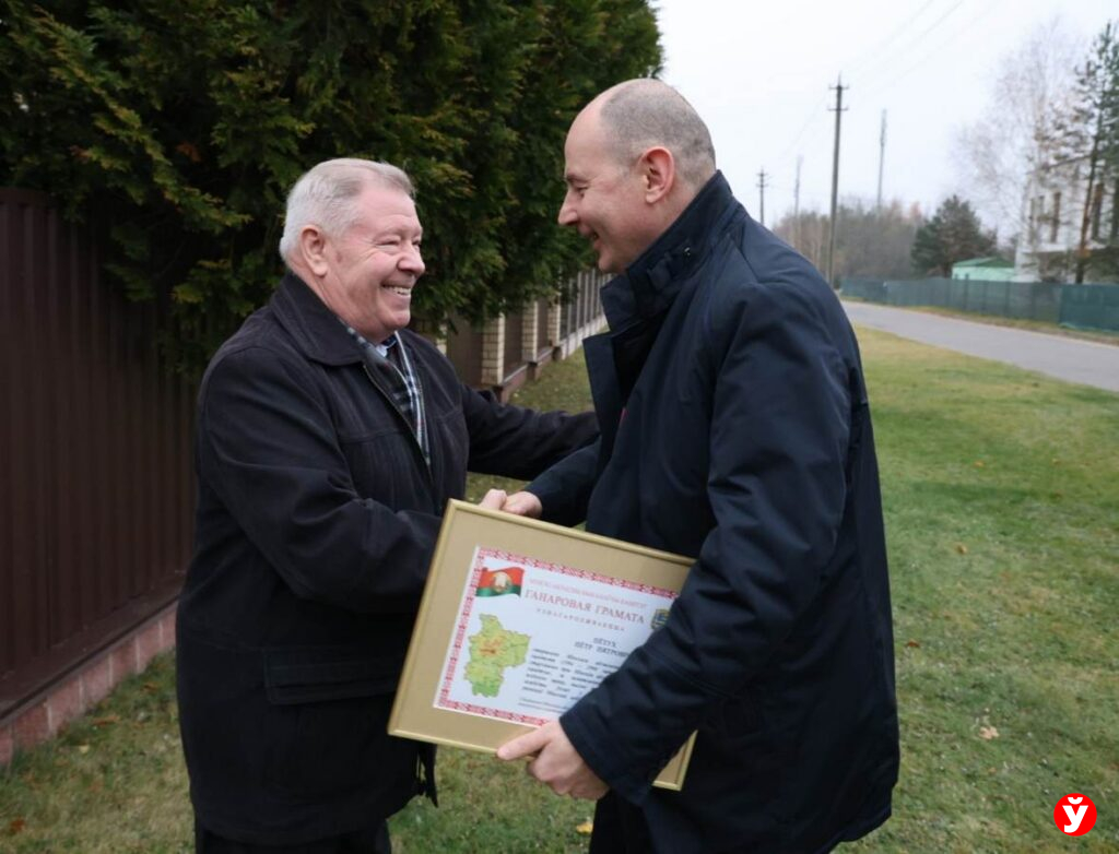 «Вы многое сделали для страны»: Кушнаренко поздравил экс-губернатора Минщины Петра Пётуха с юбилеем