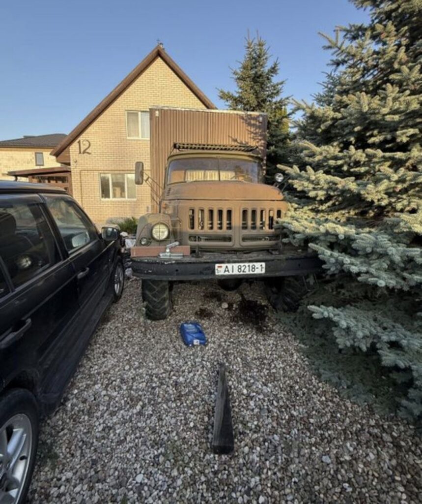 Автобаню на колесах продают в Беларуси: стоимость вас удивит