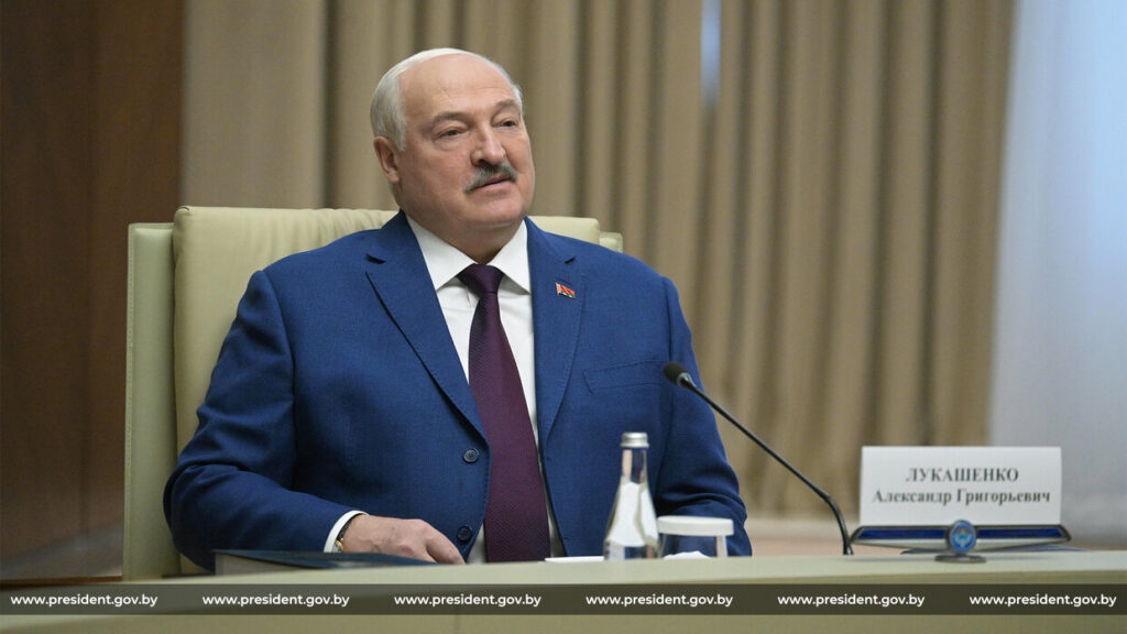 Лукашенко спрогнозировал подписание мирного договора по Украине