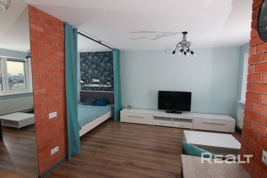 однушка ул. Алибегова, 28 на 14 этаже