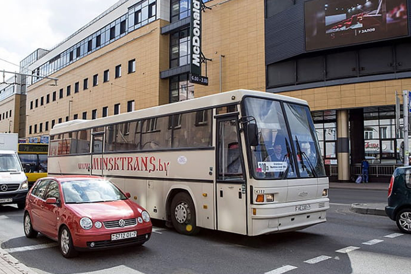 Автобус Варшава-Минск отправится в 21:00 — кто сможет уехать 4 ноября
