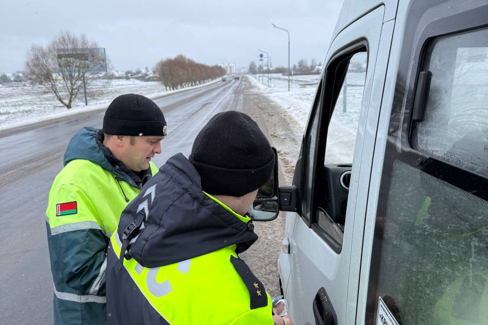 Такси — идеальны, нарушения остаются у автобусов. Результаты рейда в Мядельском районе