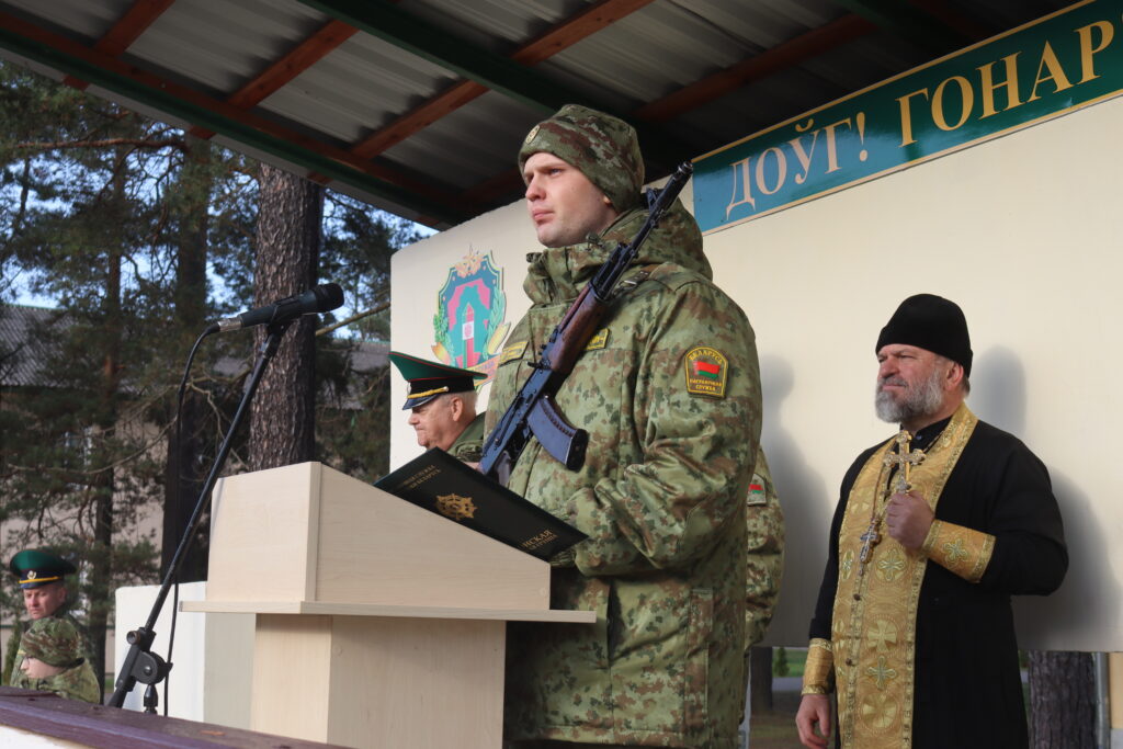 Из редакторов — в кинологи: как выпускник журфака БГУ закаляет дух на пограничной службе