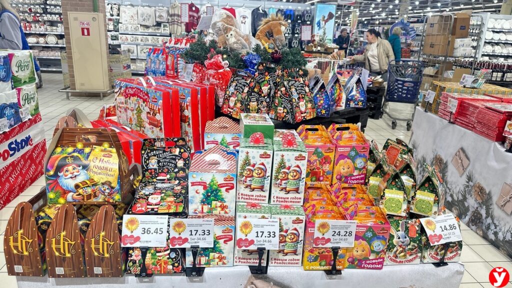 Новогодние подарки получат не только белорусы — какие страны ждут наши сладости