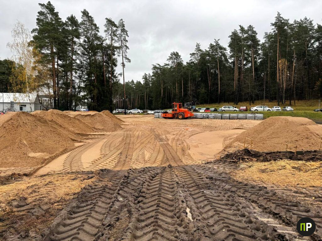 В Ждановичах скоро откроется новая парковка 173 места — узнали адрес