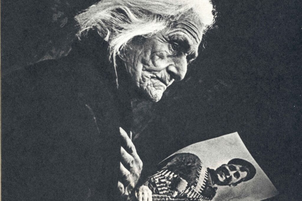 Боль, застывшая на фотографии: как мать спустя 20 лет впервые увидела лицо героя-сына