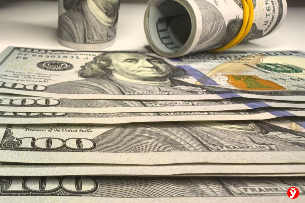 Курс доллара снова меняет направление: прогноз на ноябрь