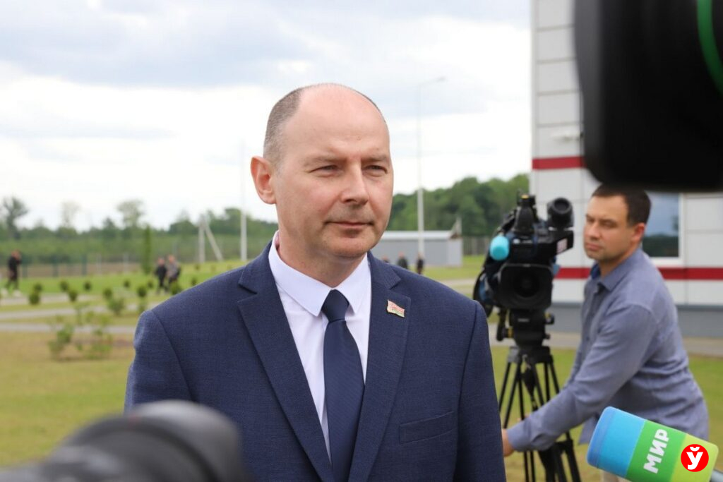 Кушнаренко на открытии чемпионата: колка дров — не просто спорт, а инструмент дружбы и единства