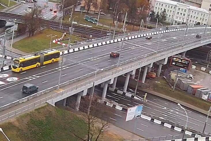 Испытали девятью МАЗами: в Минске открыли обновленный путепровод