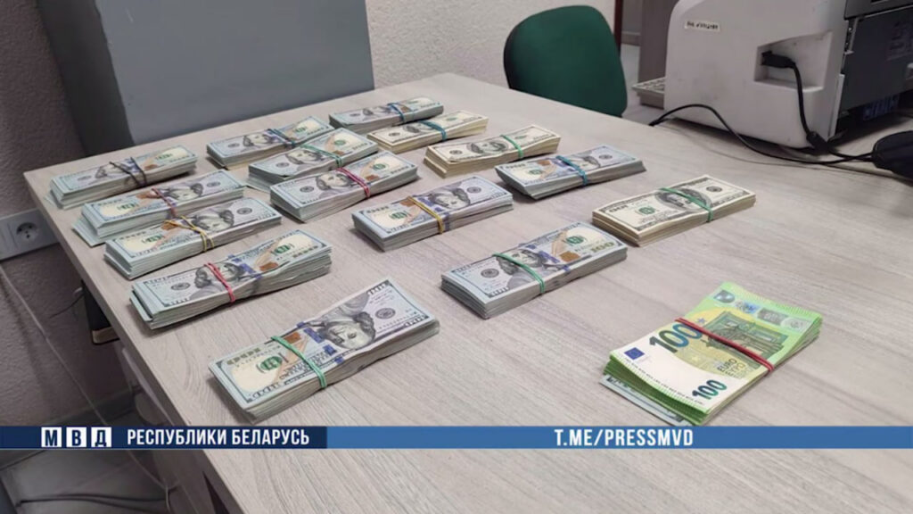 В Воложинском районе бывший сотрудник украл $180 тыс. у пенсионера и купил авто с мотоциклом