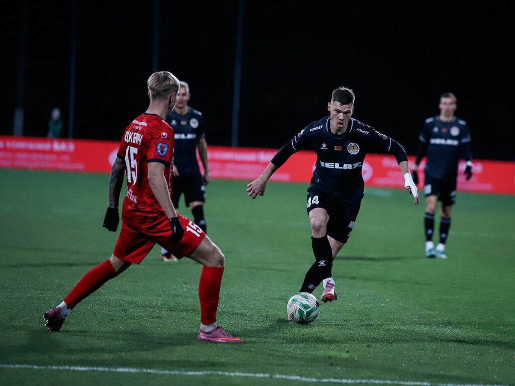 «Торпедо-БЕЛАЗ» проиграло третий матч подряд, БАТЭ победил в гостях