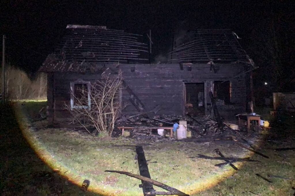 Соседка спасла мужчину из горящего дома в Логойском районе