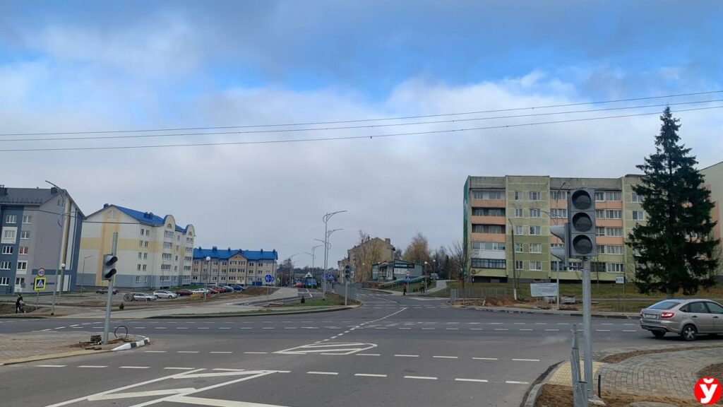 Апгрейд дорожного движения в Крупках: в городе установили светофоры