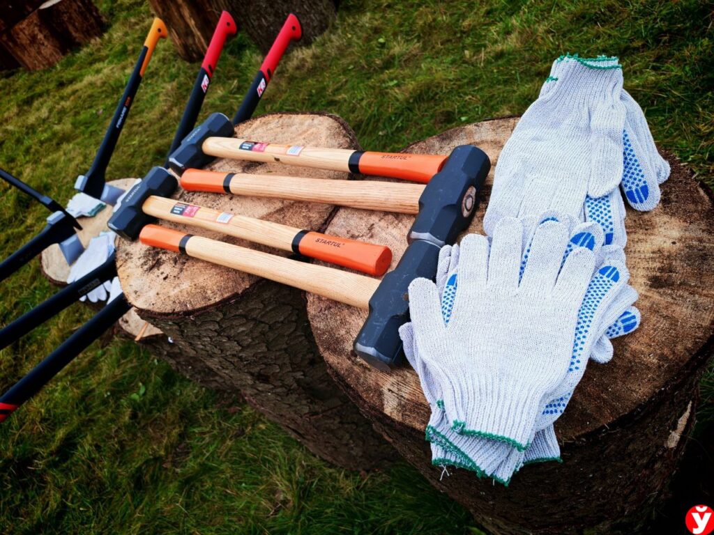 Под Минском начался IV чемпионат по колке дров среди СМИ: сегодня будет жарко