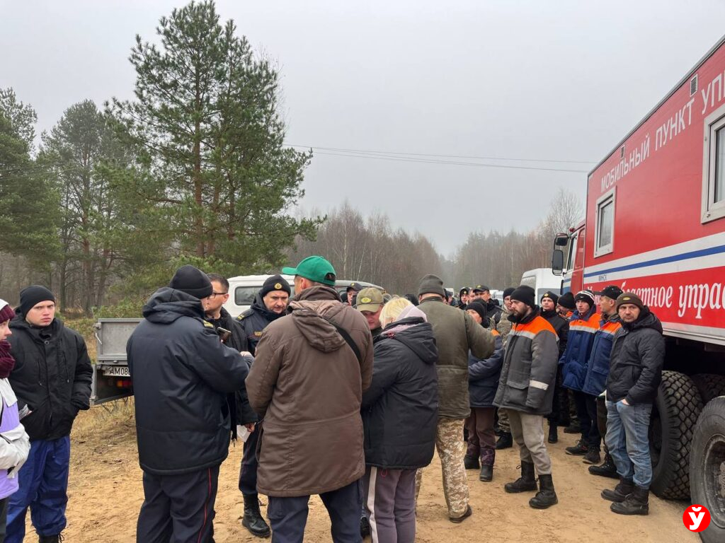 В Березинском районе ищут подростка с проблемами здоровья: волонтеры и спасатели в поисках Максима