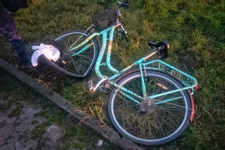 66-летний велосипедист попал в больницу с переломом основания черепа после ДТП в Борисове