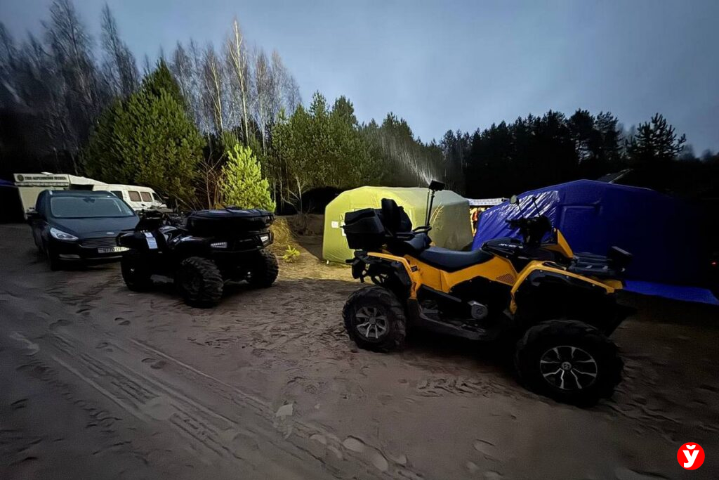 В режиме нон-стоп: волонтеры не сбавляют темп в поисках 14-летнего Максима