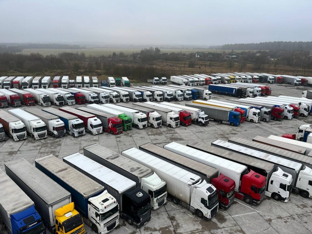 «Берестовица», «Котловка», «Бенякони»: где находятся литовские грузовики