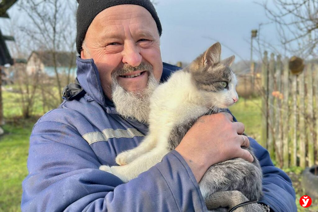 Сельский блогер из Вилейского района покорил TikTok искренними рассказами о деревенской жизни