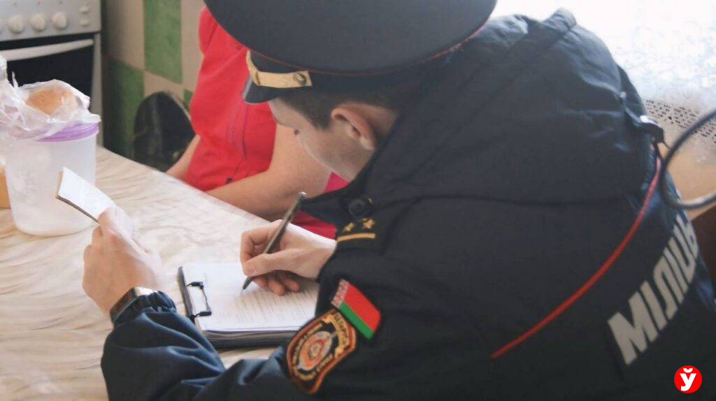 Самое сложное — умение находить общий язык с разными людьми. Будни участковых Клецкого РОВД