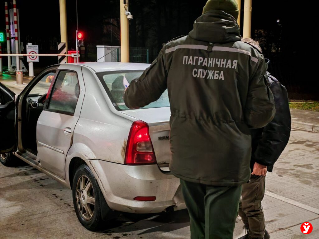 Первые автомобили в электронной очереди въехали в КПП «Берестовица»