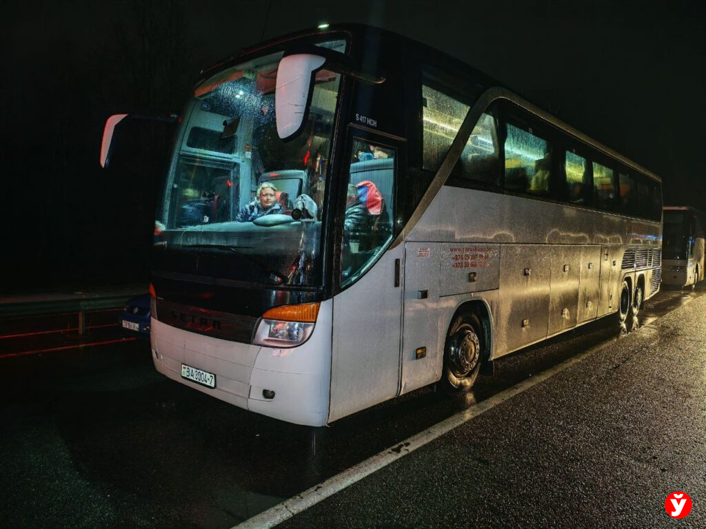 «Ой, как ждали!» Первые туристы в пункте пропуска «Берестовица» довольны свободным въездом в Польшу