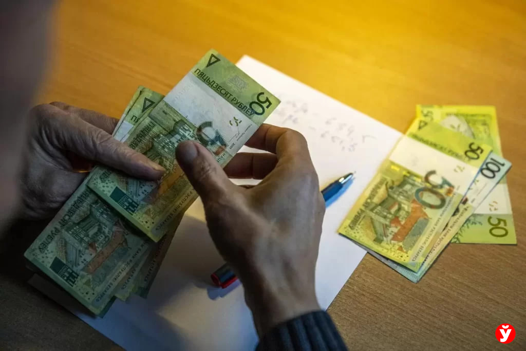 Карты не в счет: разбираемся, какие деньги и в каком объеме нужно декларировать