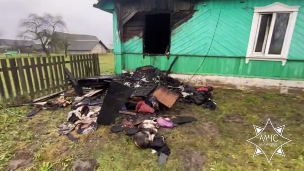 Пенсионер самостоятельно покинул горящий дом в Узденском районе