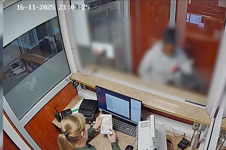 Студентка пыталась уехать в Польшу по паспорту сестры