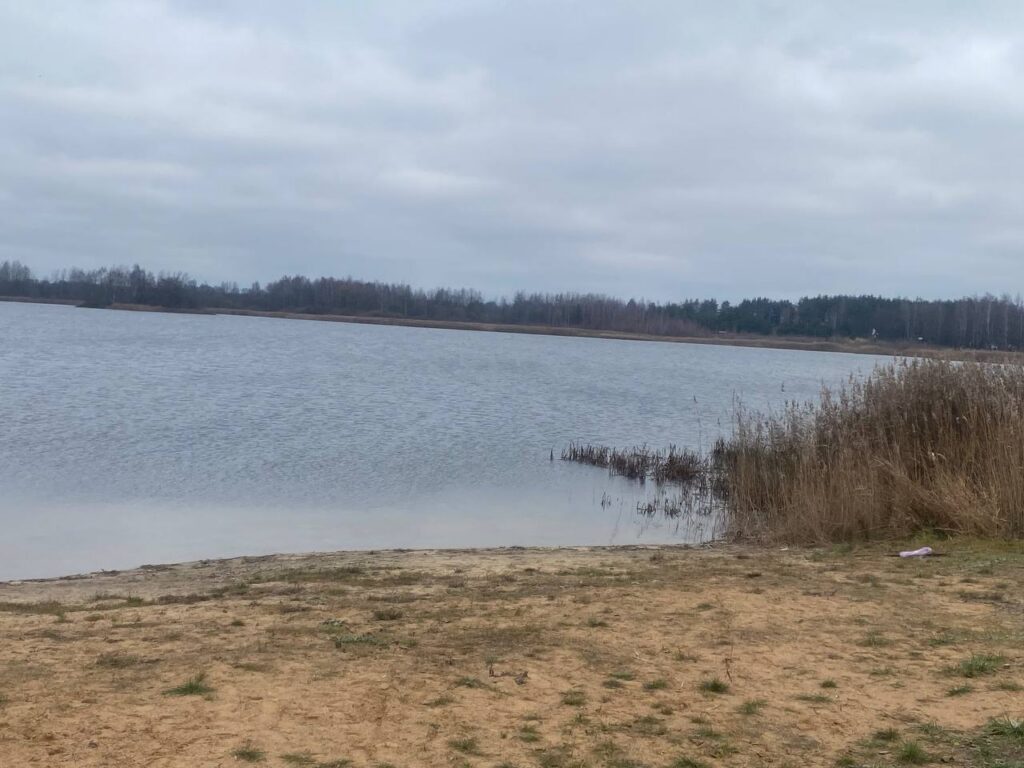 Пропал без следа: дрон МЧС ищет мужчину у Клецкого озера